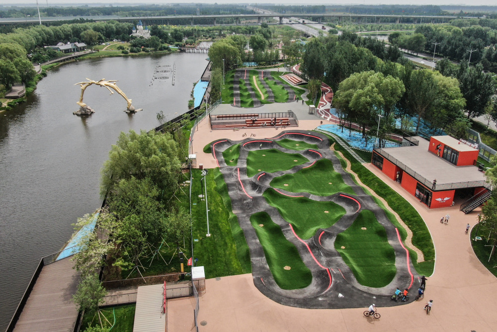 关于打破极限，引领观众感受体育魅力的信息