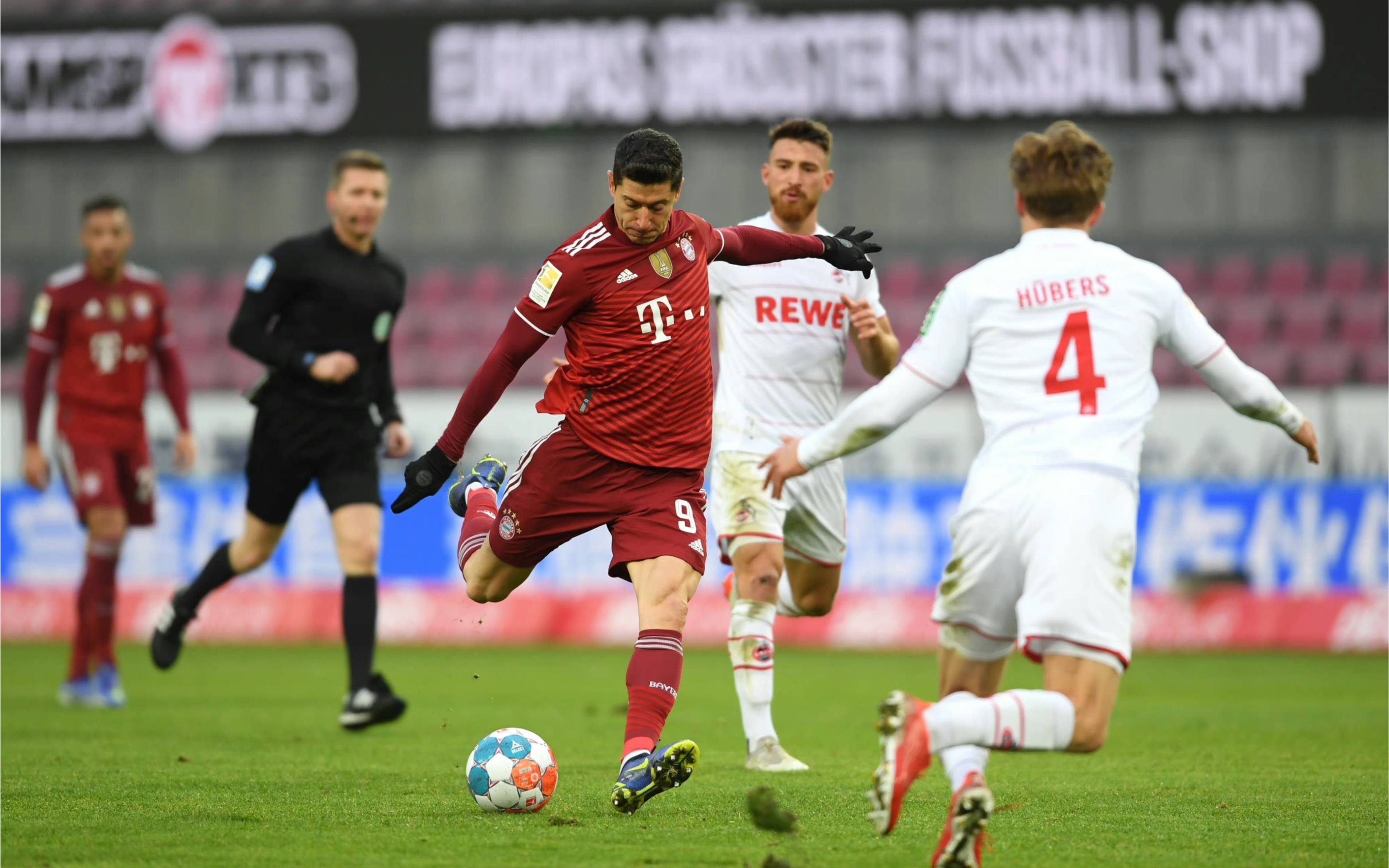 世俱杯2025-拜仁慕尼黑凯泽斯劳滕，主场大胜的简单介绍