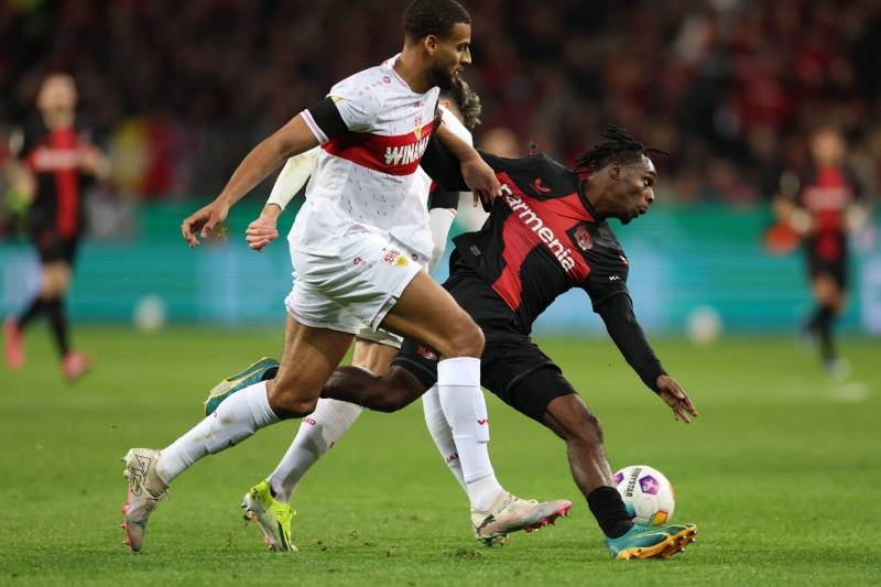 拜仁慕尼黑凯泽斯劳滕，主场大胜的简单介绍