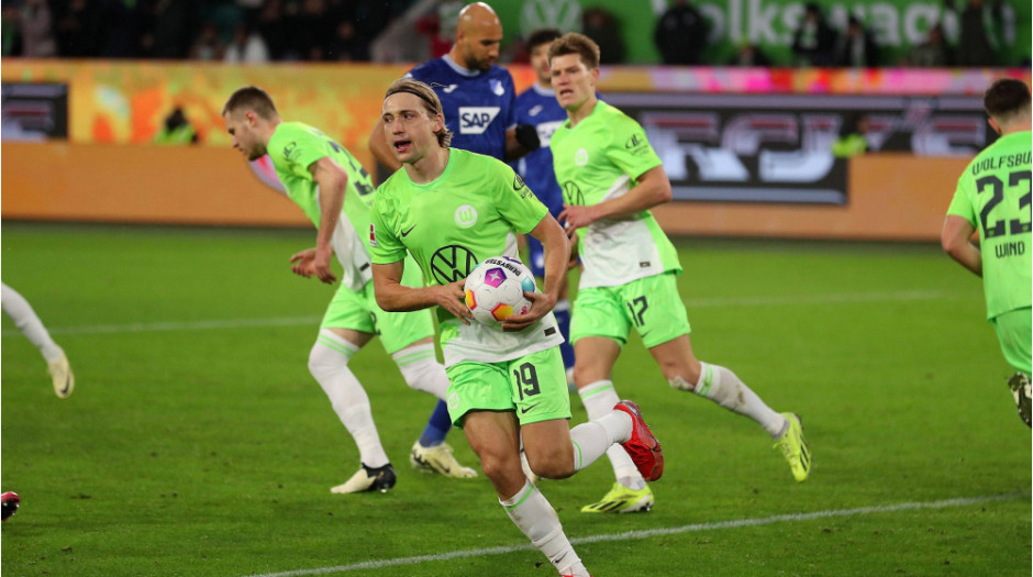 霍芬海姆球队备战高压状态,谋求扭转颓势 霍芬海姆球队备战高压状态,谋求扭转颓势