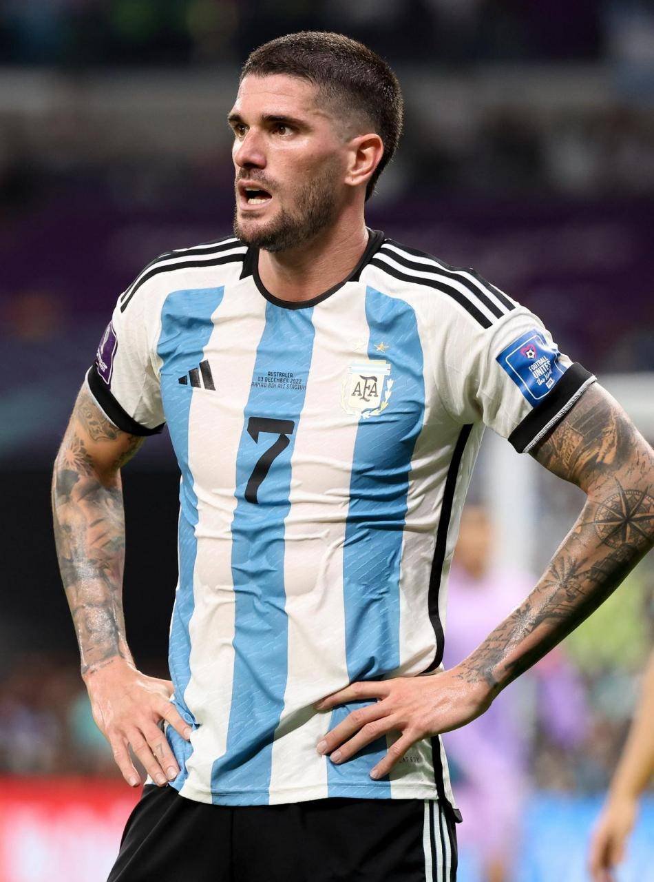 世俱杯分组-阿根廷田径选手以实力占据优势,赢得胜利