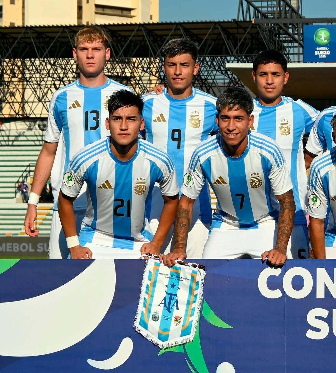 阿根廷田径选手以实力占据优势,赢得胜利 阿根廷田径选手以实力占据优势,赢得胜利