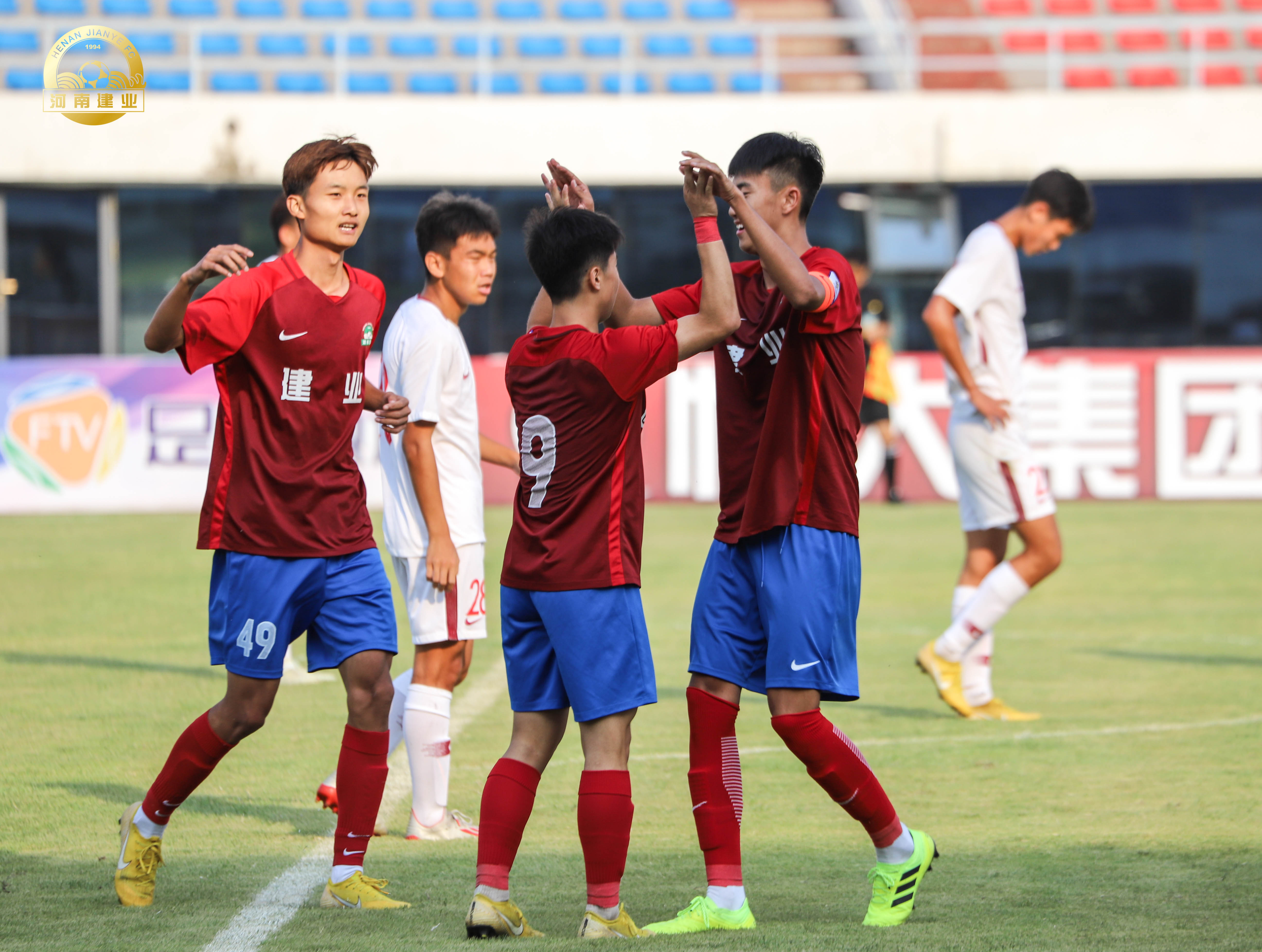 世俱杯改制-包含海马胜建业，取得保级关键胜利的词条