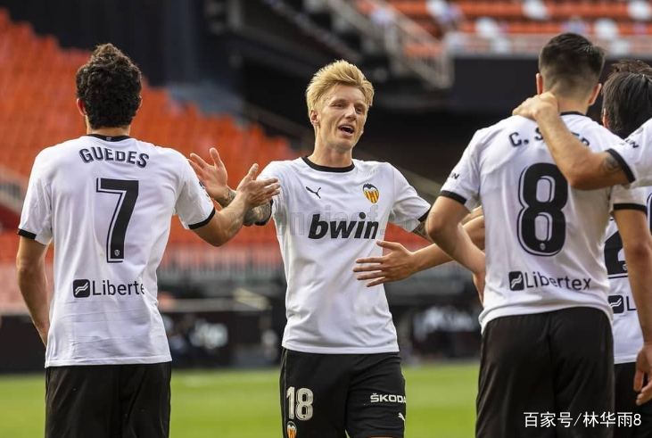 世俱杯-包含华伦西亚客场胜利，继续冲刺联赛前列的词条