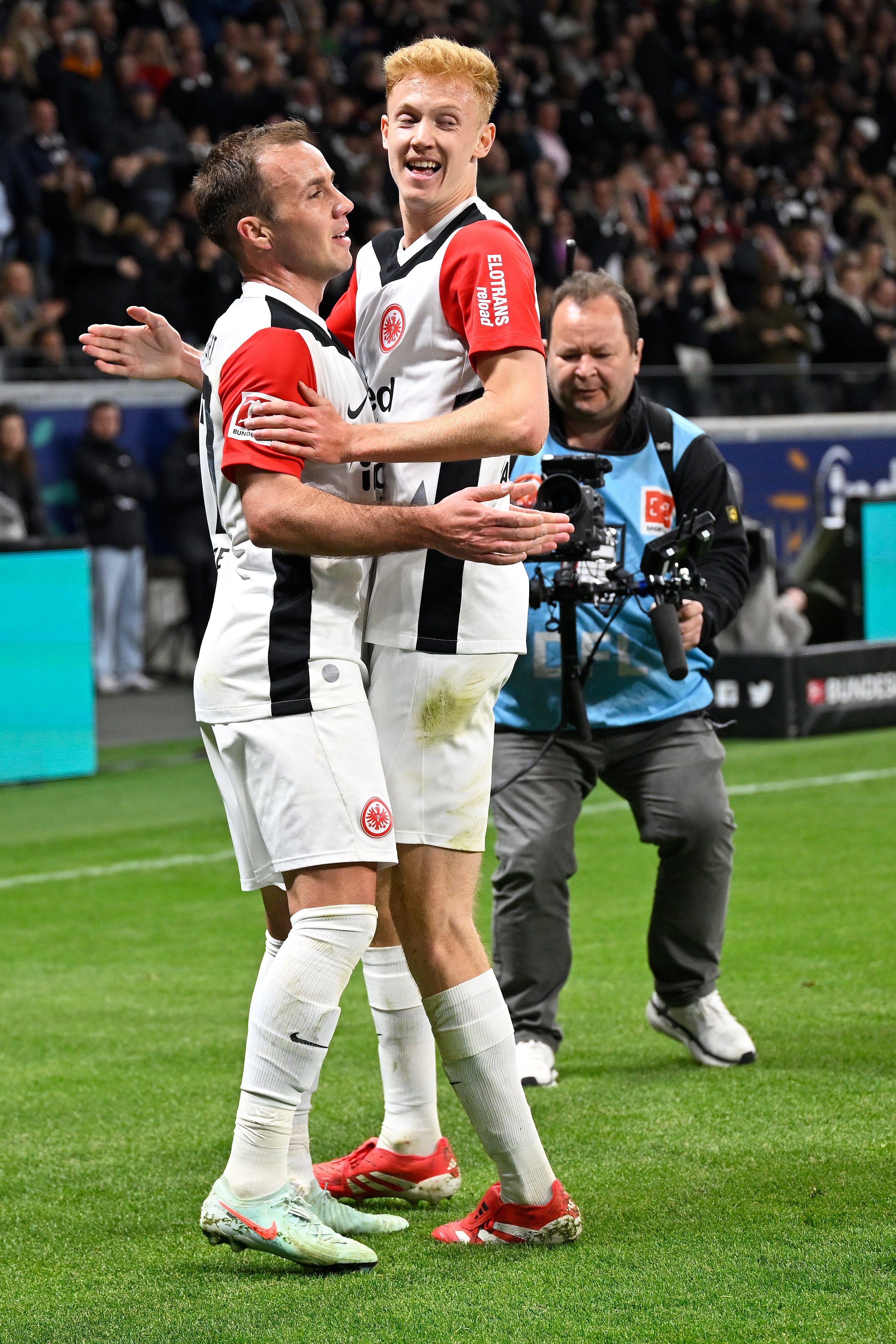 包含汉堡客场不敌斯图加特,遭遇两连败的词条 包含汉堡客场不敌斯图加特,遭遇两连败的词条