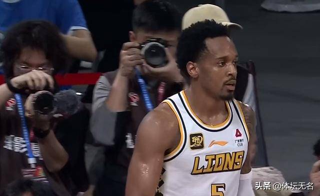 半场瞬间反转！比赛节奏紧凑激动人心的简单介绍