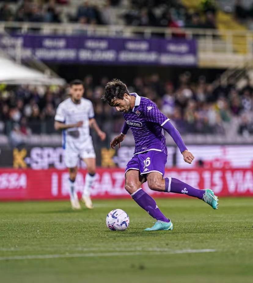 世俱杯冠军-佛罗伦萨客场击败对手,争取连胜