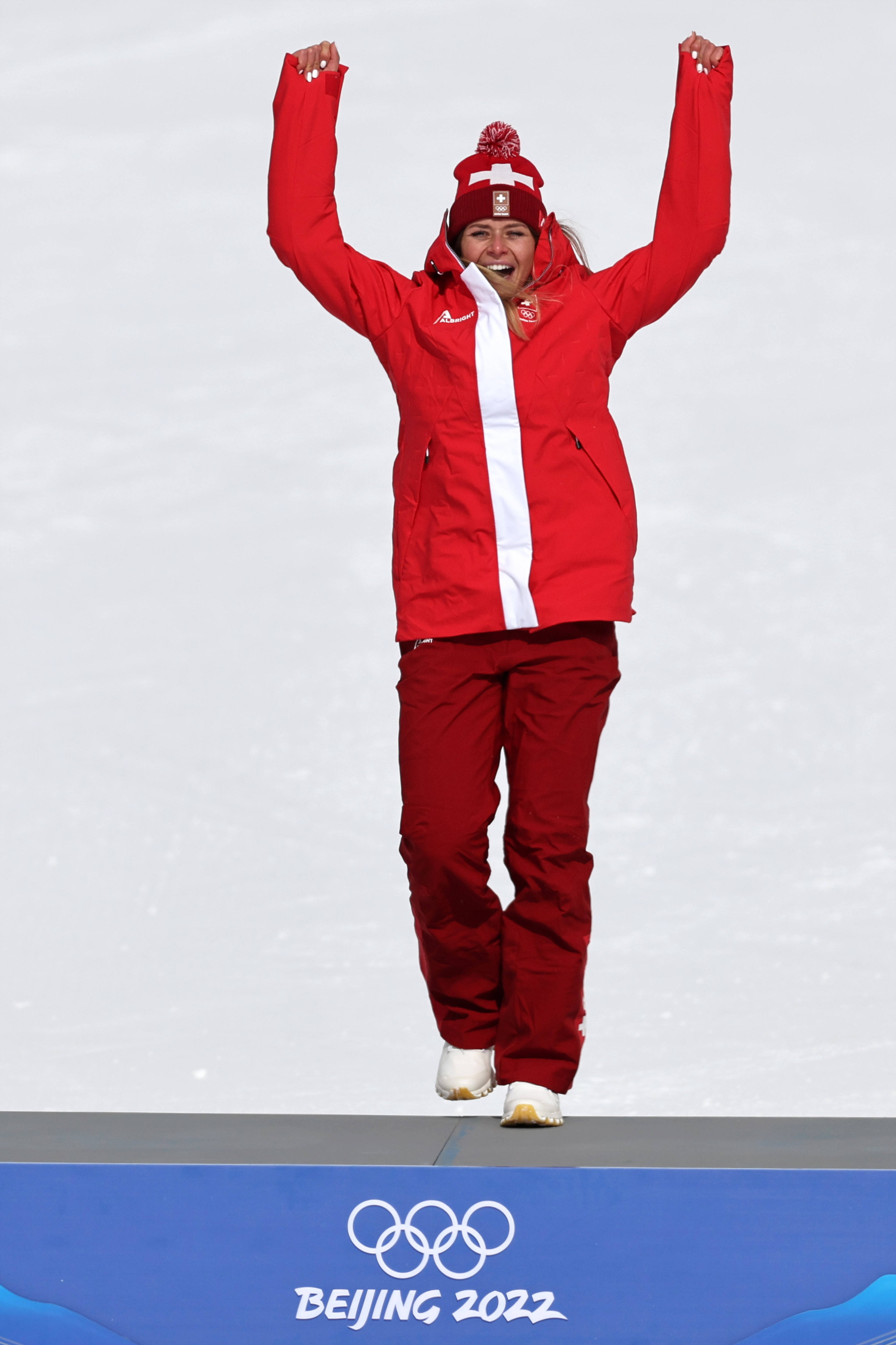 高山滑雪比赛中瑞士选手表现出色 高山滑雪比赛中瑞士选手表现出色