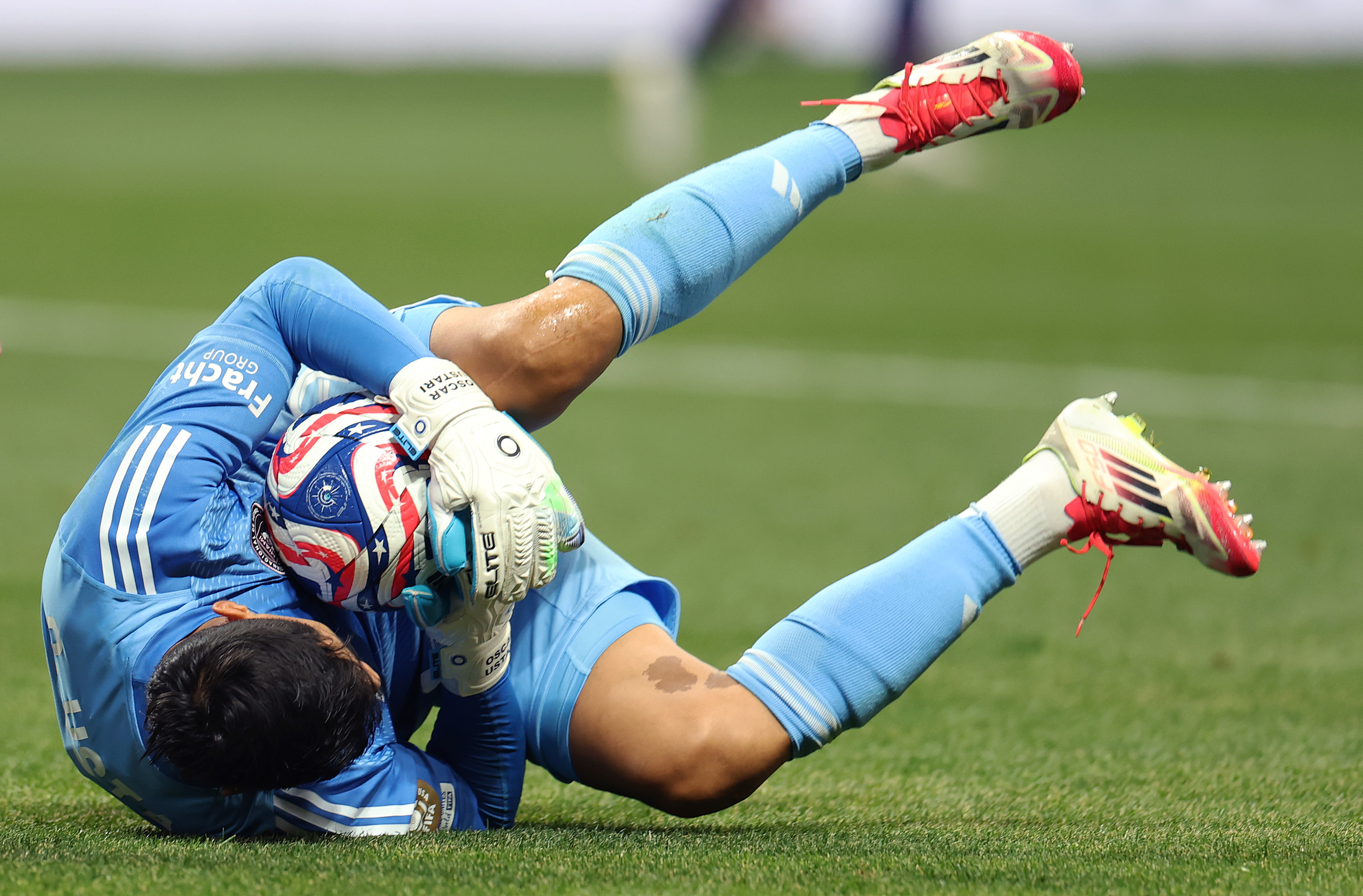 世俱杯改制-巴黎圣日耳曼实现逆转,晋级八强