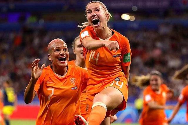 世俱杯改制-瑞典女足遭遇失利，总比分告负面临艰难挑战