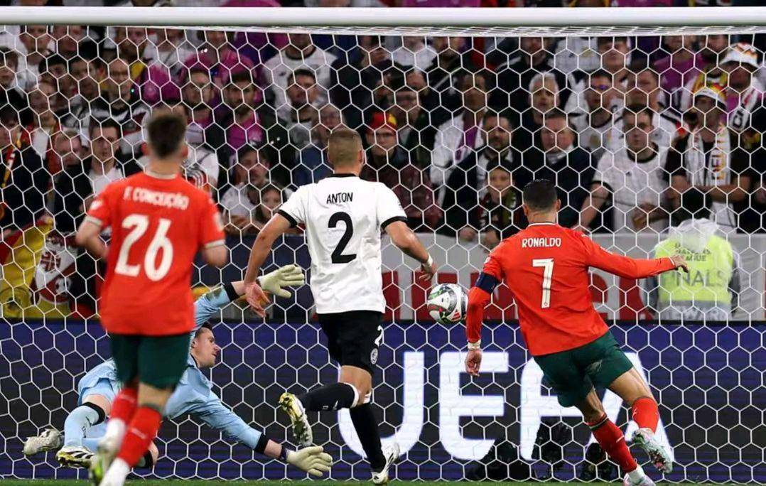 德国队努力争取下一场胜利