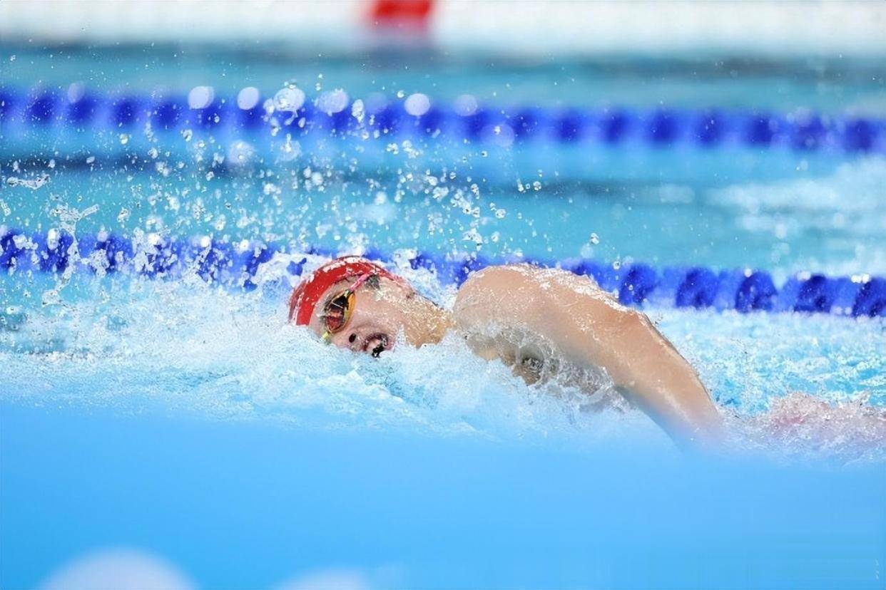 世俱杯官网-包含游泳冠军风驰电掣，实现梦想夺金的词条