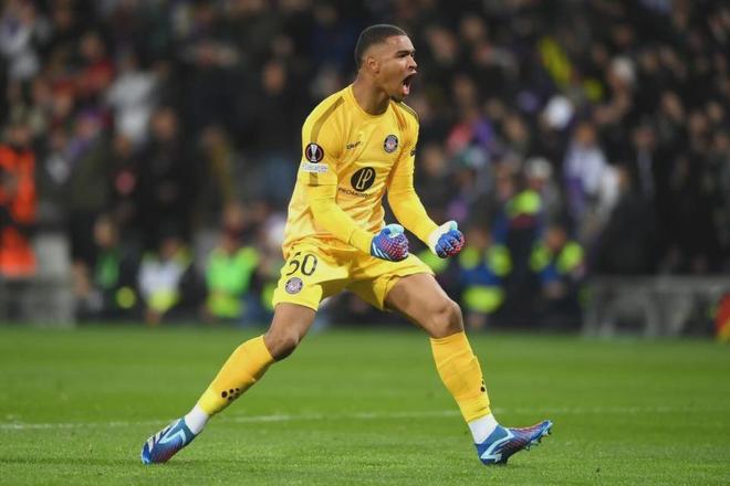 包含南特将对阵斯特拉斯堡，实力对比颇具看点的词条