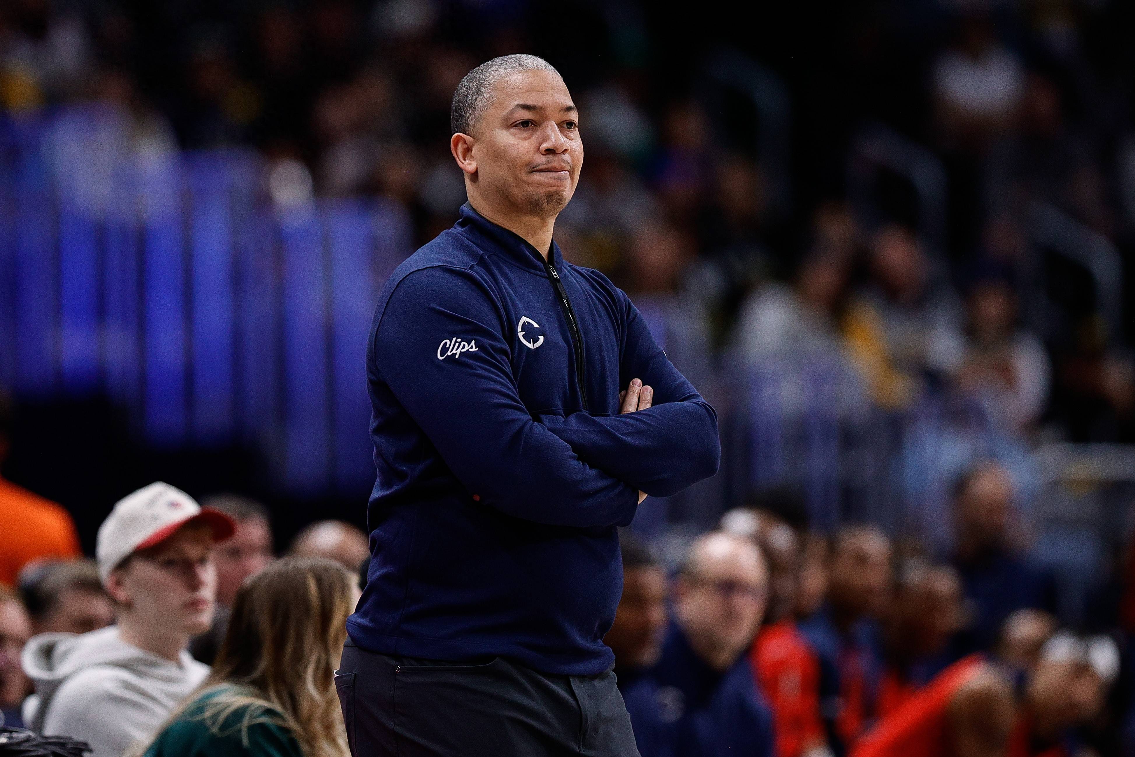 世俱杯时间-快船内外线协作出色,轻松击败对手晋级