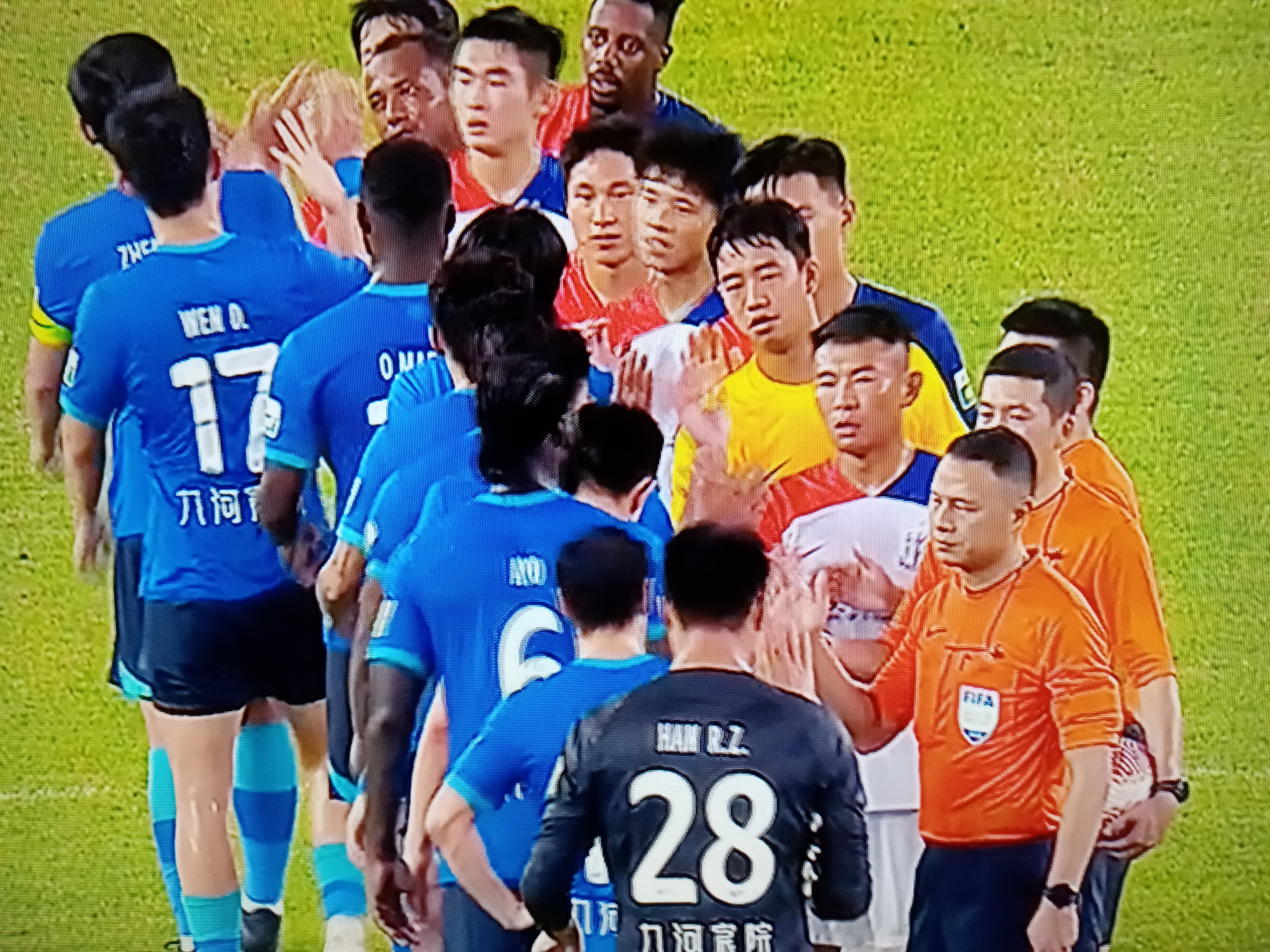 亚洲足球俱乐部联赛的球队正备战下一场比赛