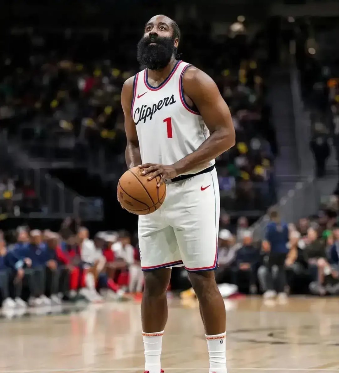 世俱杯改制-快船惨败马刺，常规赛开门黑的简单介绍