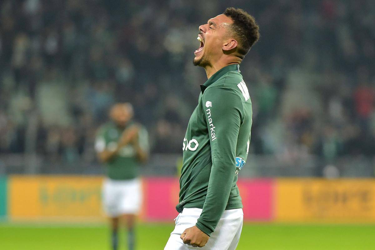 世俱杯冠军-圣埃蒂安主场突围，取得连胜喜人的战绩的简单介绍