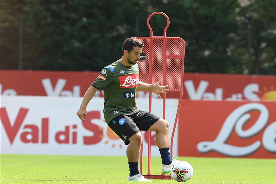 战术调整奏效，那不勒斯取得惊人胜利