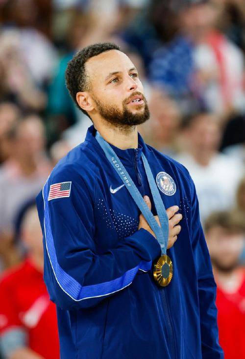 世俱杯改制-优秀选手才华横溢，金牌加冕英姿飒爽