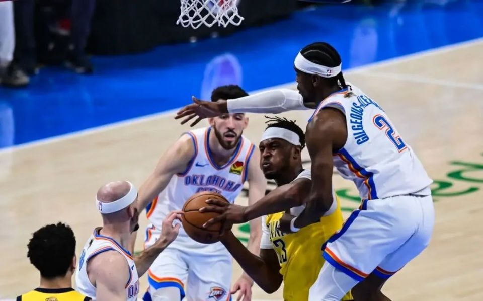 NBA总决赛战火重燃，球迷狂热期待！