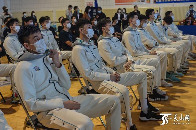 阵容大变动！新赛季将谁掀起打破传统的风暴？的简单介绍