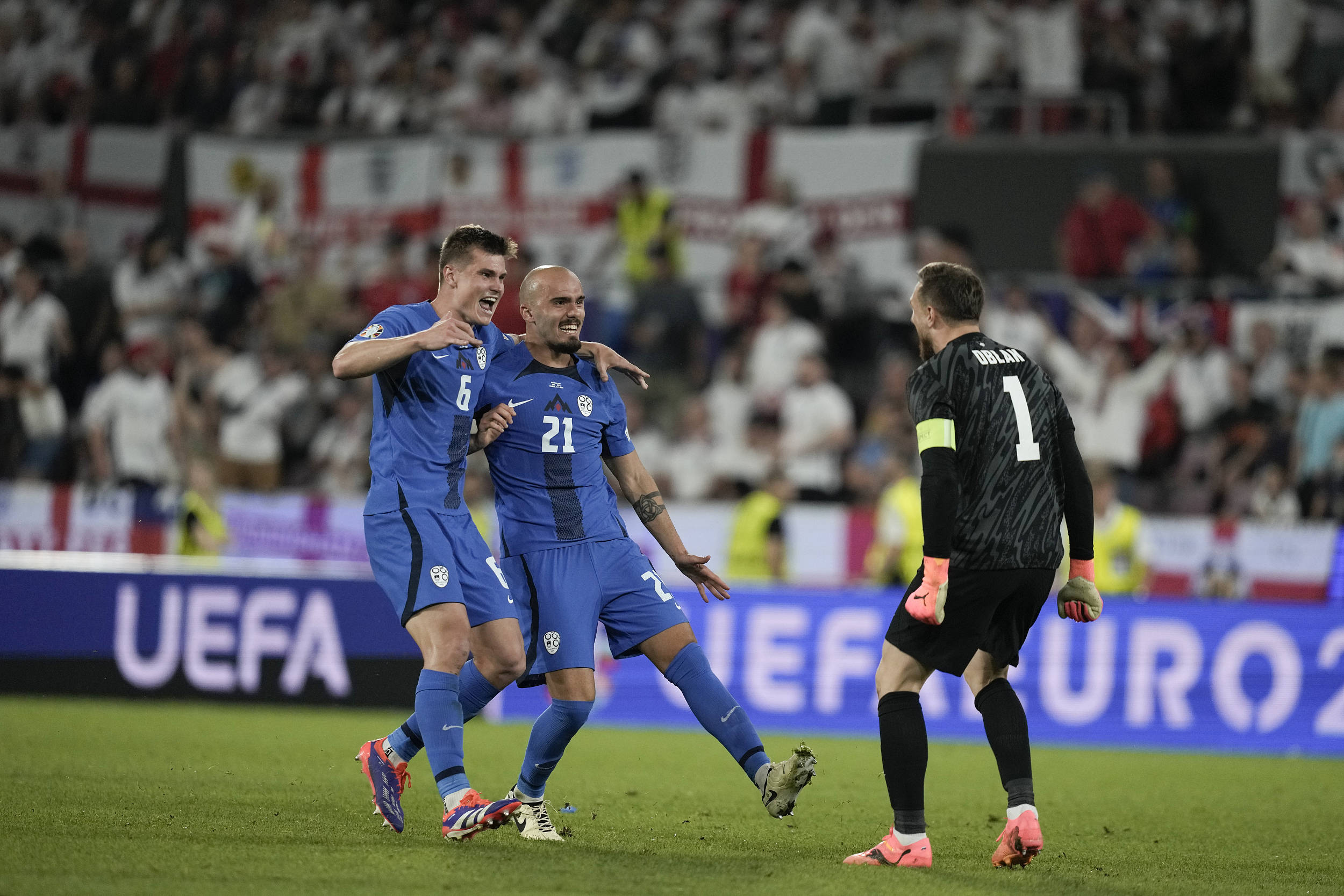 世俱杯-关于欧洲杯预选赛中谁将迎来职业生涯的爆发?的信息