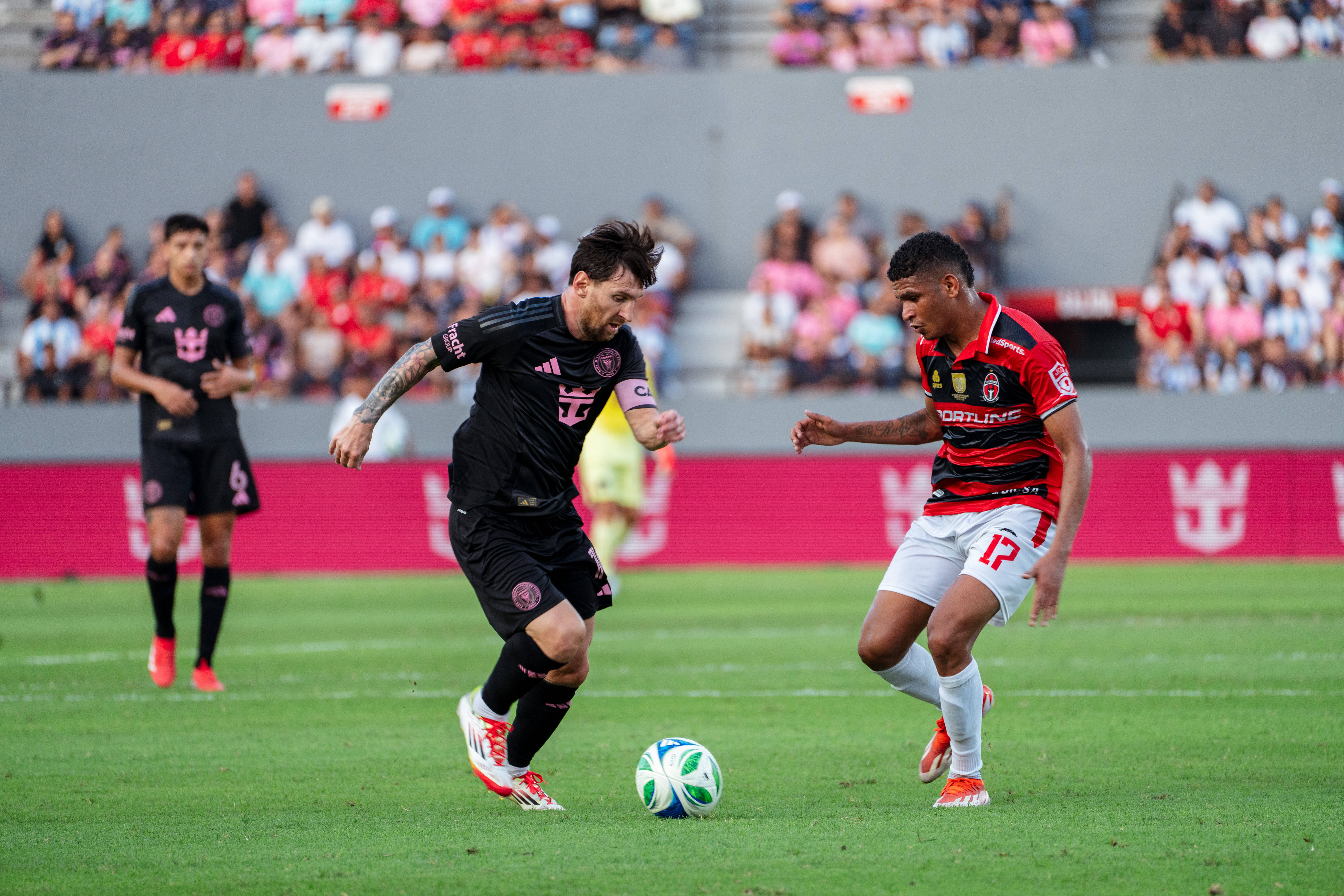 利物浦球迷期待欧国联胜利，球队备战状态良好