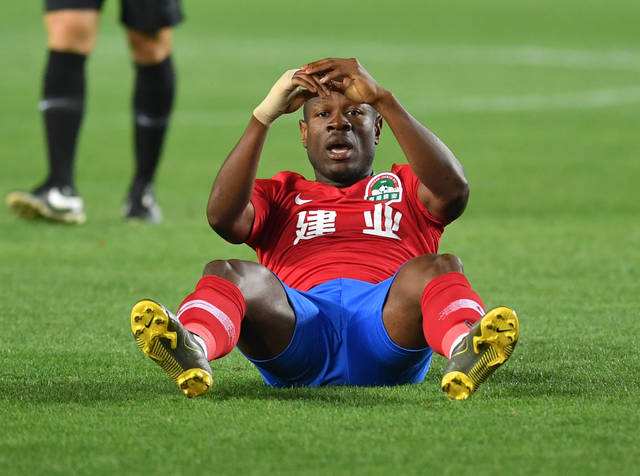 世俱杯-包含上港客场逆转，取得关键胜利的词条