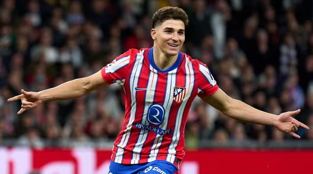 世俱杯直播-埃瓦尔前锋连场破门，助球队保持不败