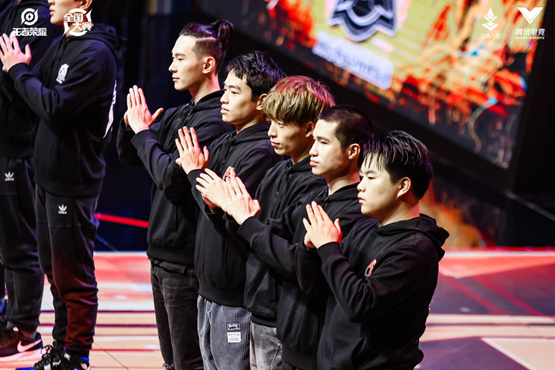 关于TL力克HLE,Doinb关键团战开团秒人宿命之战淘汰赛,强势挺进下一轮的信息 关于TL力克HLE,Doinb关键团战开团秒人宿命之战淘汰赛,强势挺进下一轮的信息