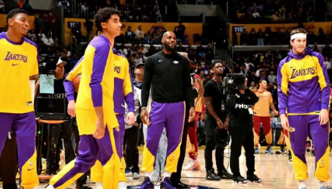 黄蜂客场战胜森林狼