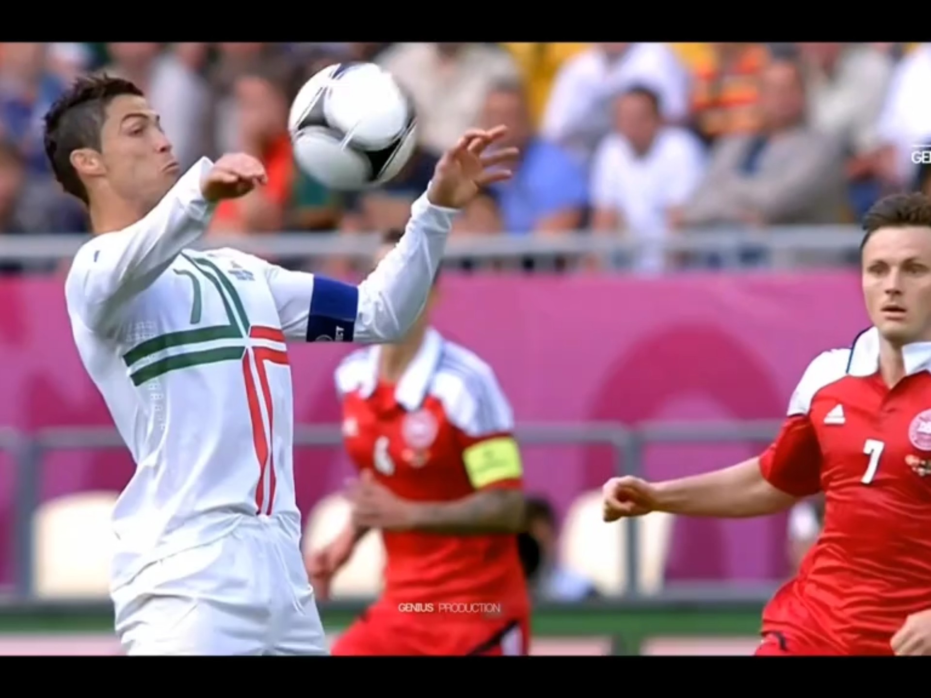 世俱杯决赛-足球巨星齐聚赛场,预示着一场精彩绝伦的比赛