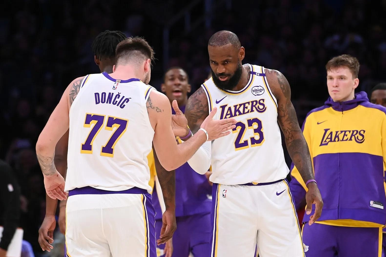 世俱杯赛程-包含湖人队受伤病困扰,球队状态堪忧的词条