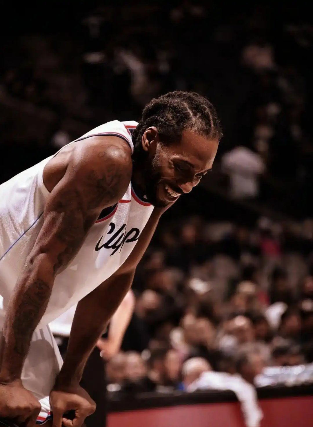 世俱杯官网-快船主场大胜雷霆,哈雷尔高效砍分的简单介绍