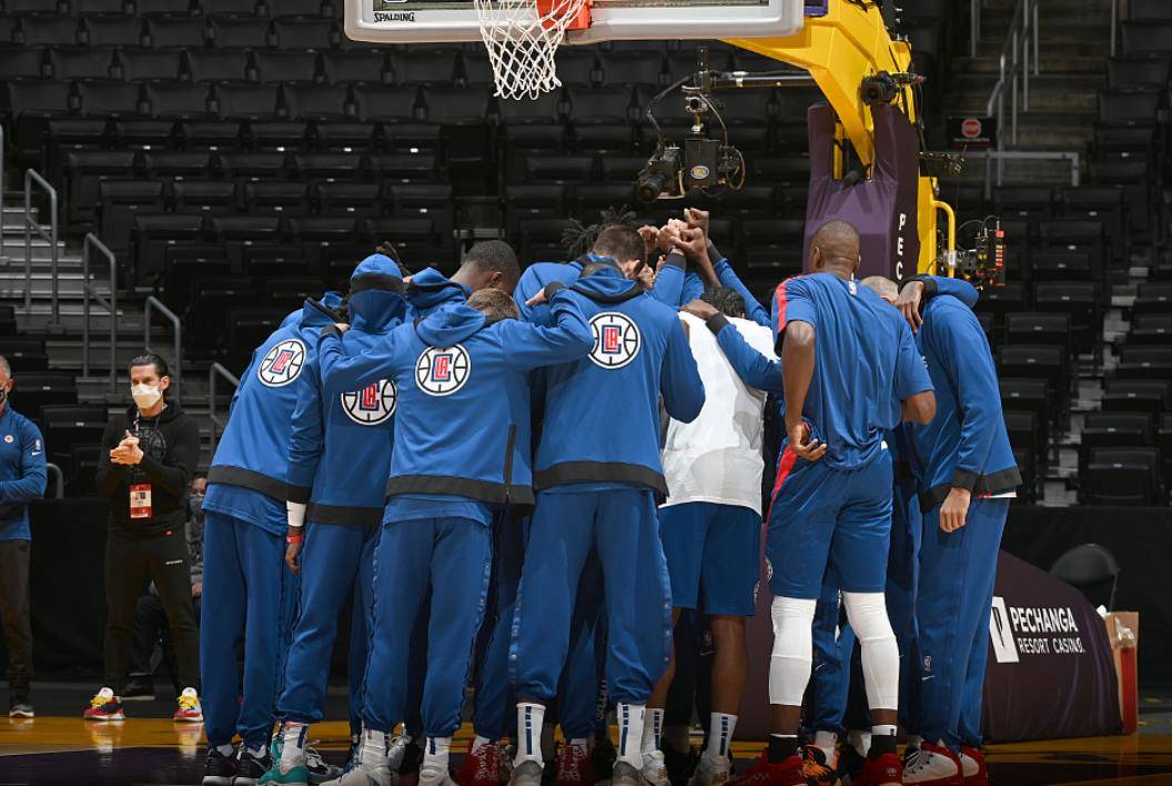 世俱杯官网-快船战胜骑士,哈雷尔取得高效得分