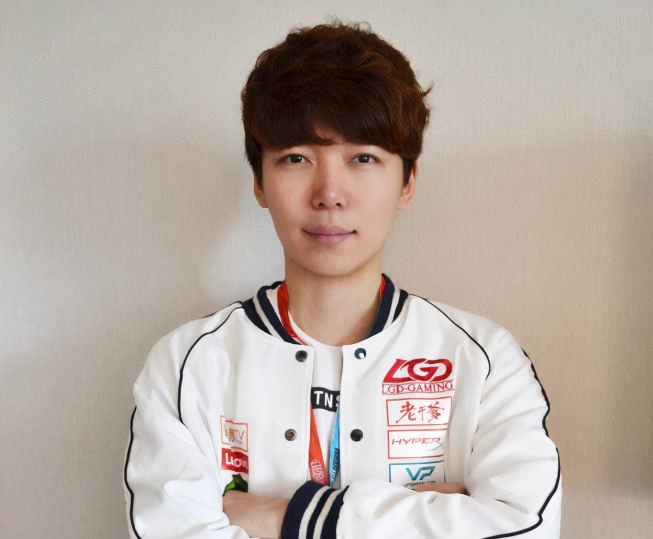 世俱杯-SHR力克EG,Uzi开启传奇时刻激烈交锋入围赛,强势挺进下一轮