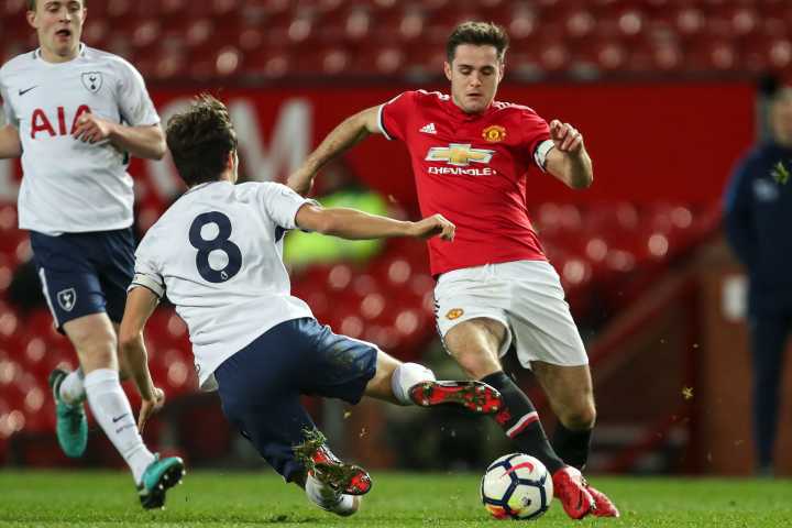 纽波拉会客场失利，积分处于危险中