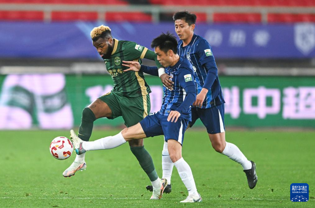 世俱杯冠军-浙江绿城全力备战，力求突破