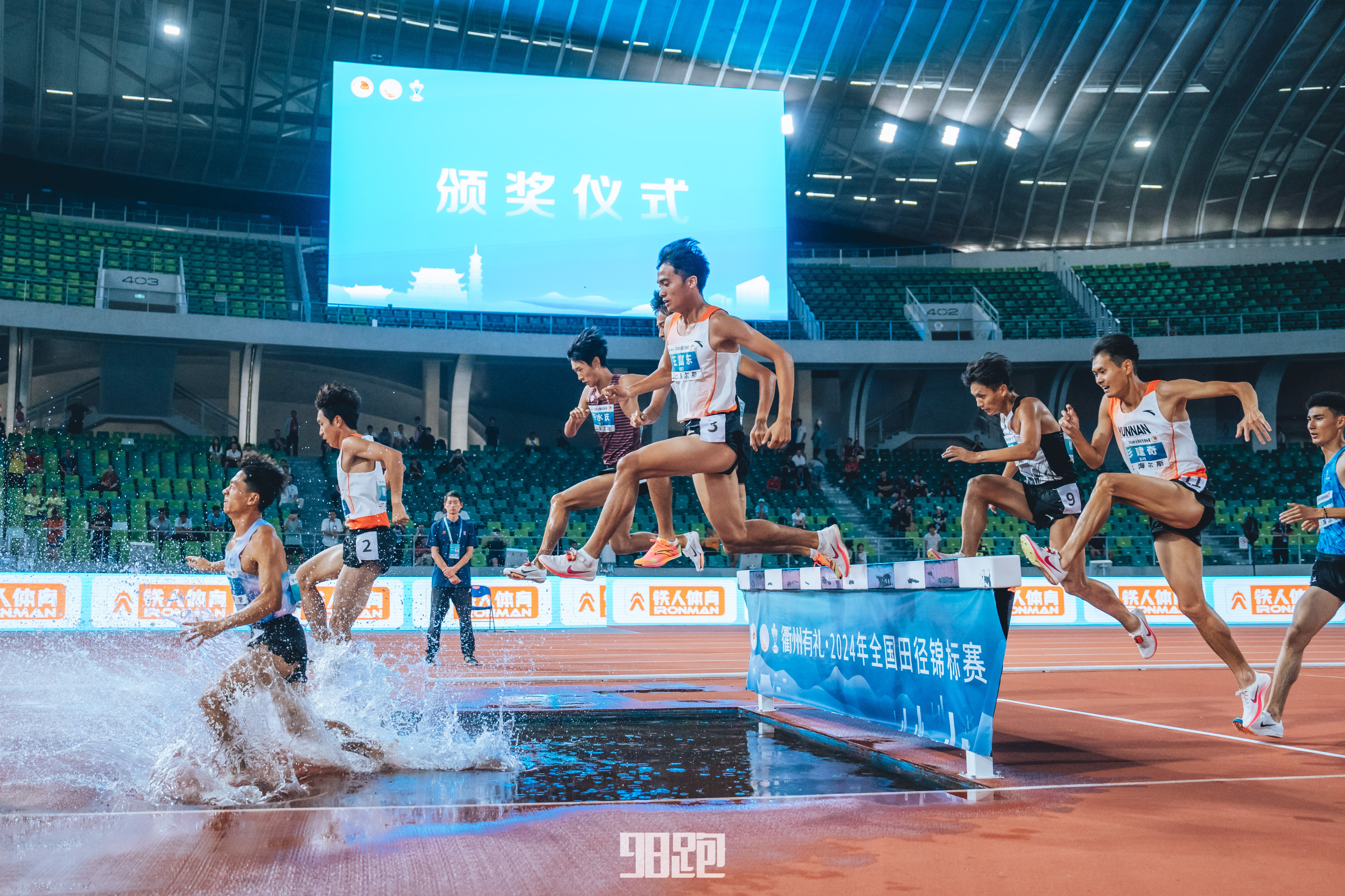 世俱杯官网-包含田径锦标赛：西安选手刷新世界纪录，斩获金牌的词条
