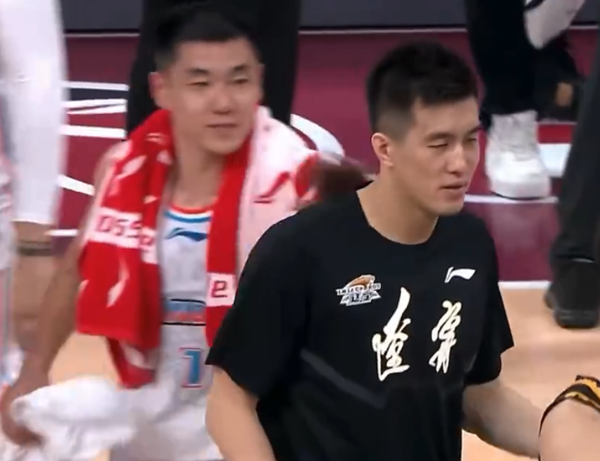 世俱杯直播-深圳队鏖战上海队，高诗岩状态火热的简单介绍