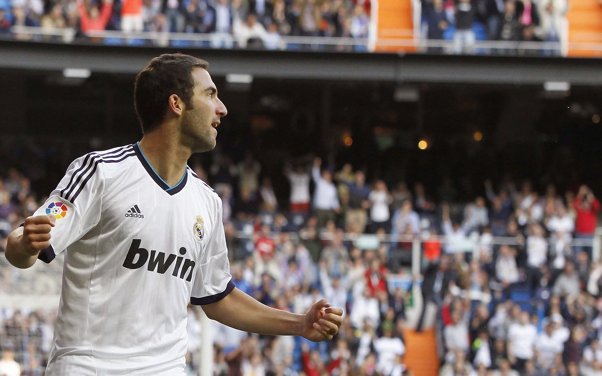 世俱杯赛程-青铜时代，里昂如何用过时战术让曼城的黄金舰队搁浅