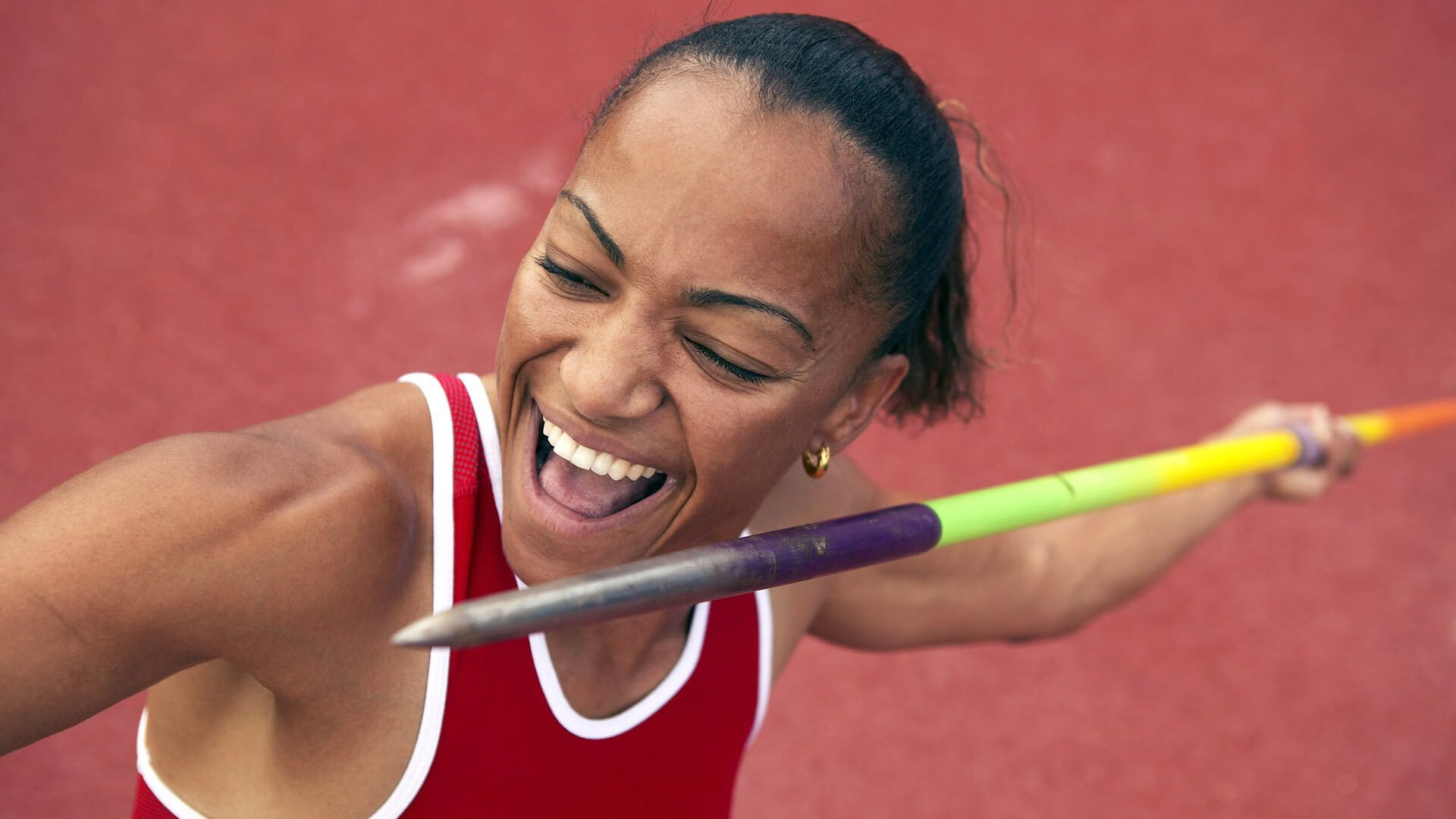 当NBA季后赛的喧嚣遇上突尼斯生死战,一场跨越时空的篮球启示录