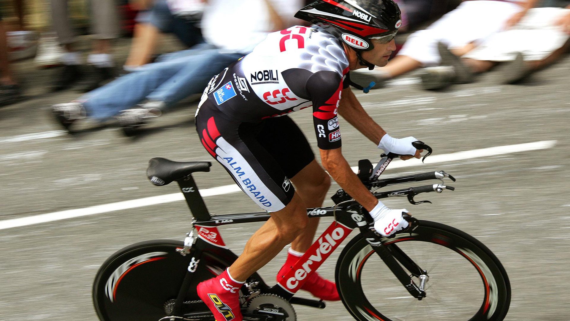 世俱杯2025-东欧风暴与东方突破，当德国铁骑碾过泰拳旋风，石宇奇在纪录墙上刻下新刻度