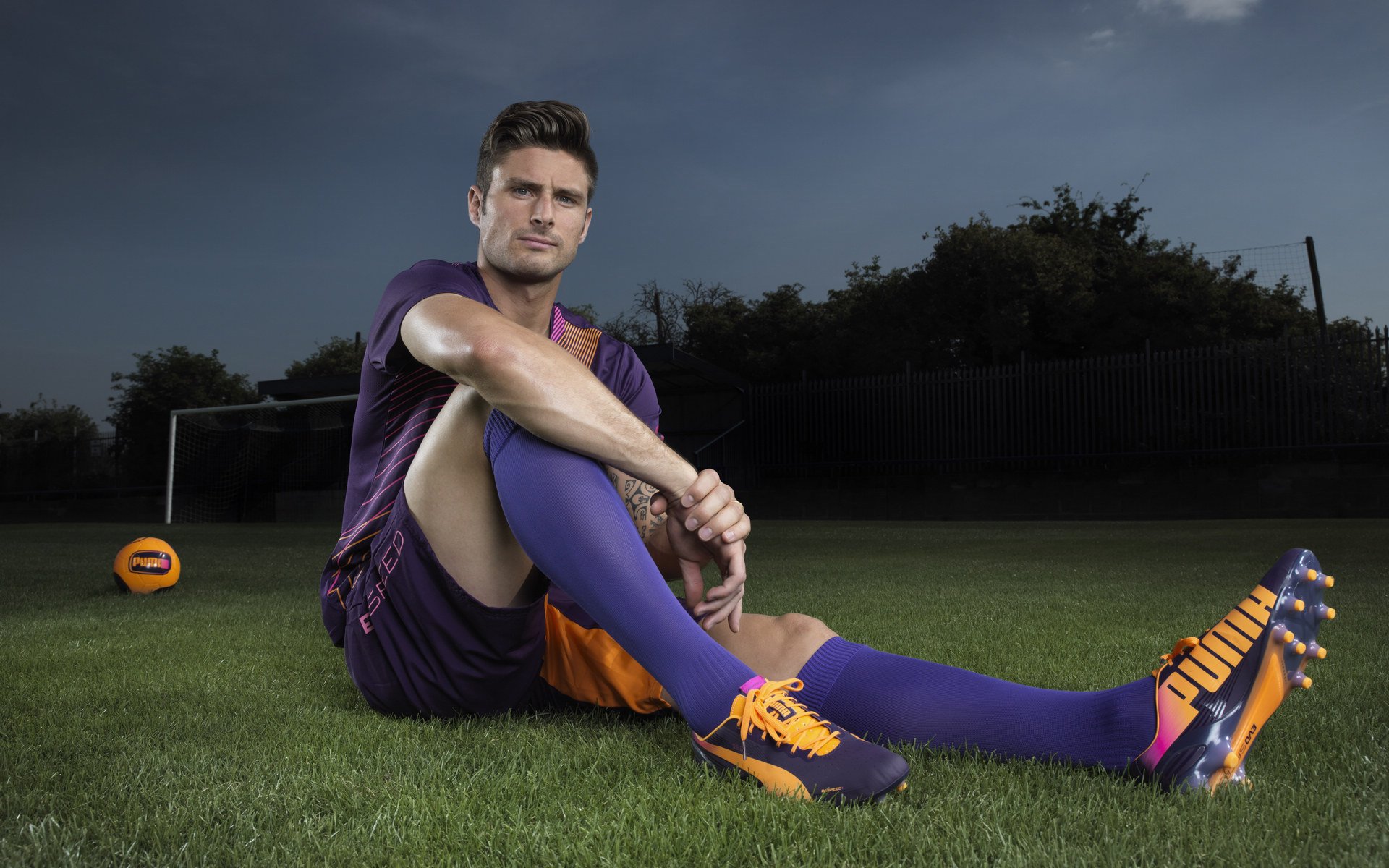 世俱杯冠军-绿茵场上的双重奏，巴萨逆转史诗与姆巴佩的星光时刻